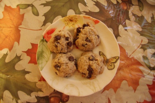 Plated vegan chocolate chip cookies